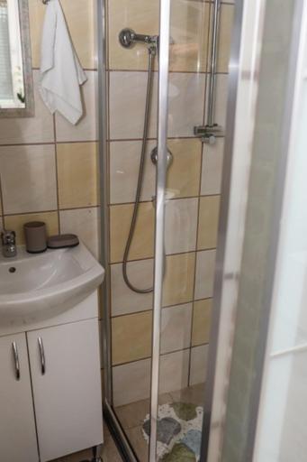 Helly'S Apartman - Self Check-In - Jajce Bagian luar foto